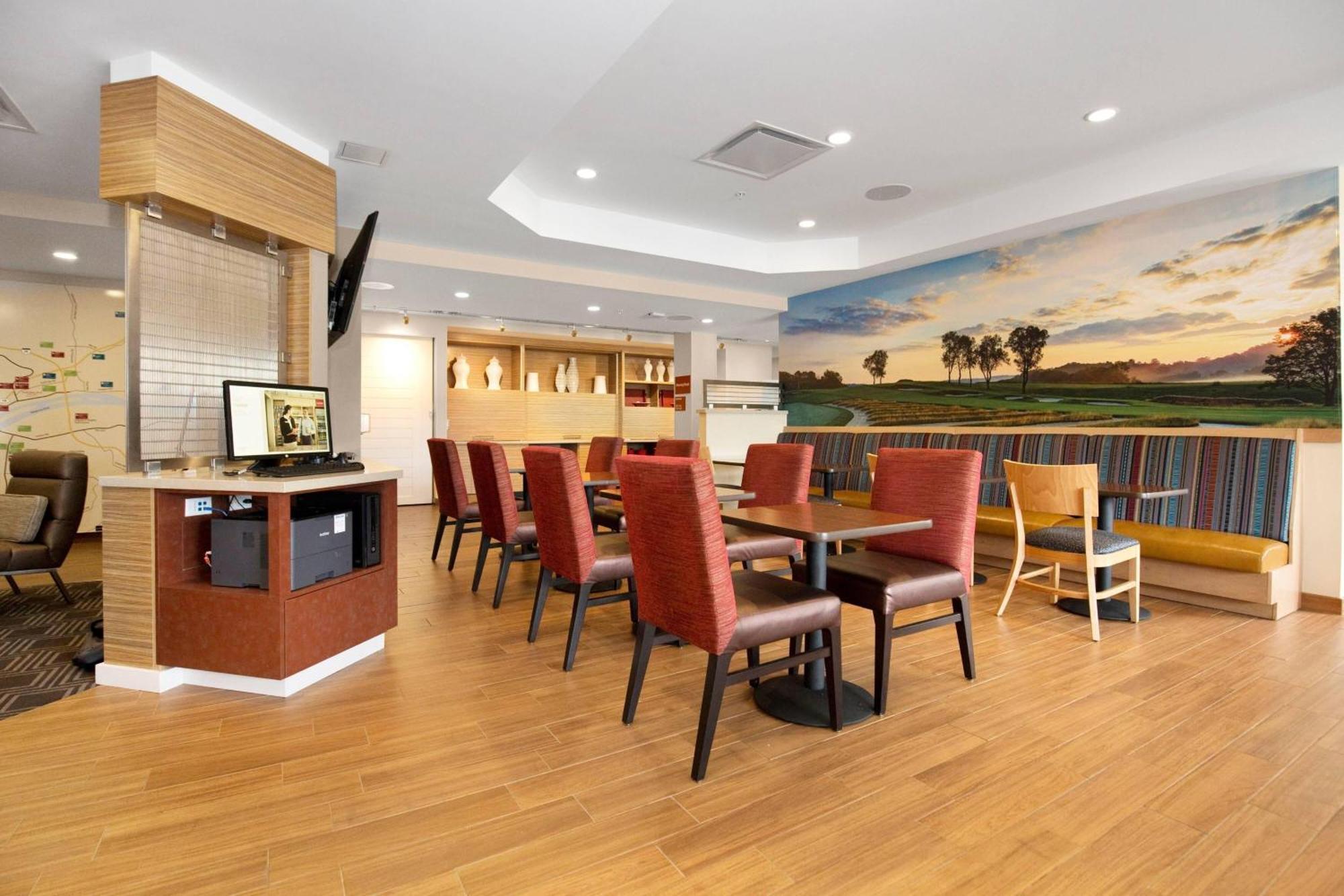 Towneplace By Marriott Pittsburgh Hotel